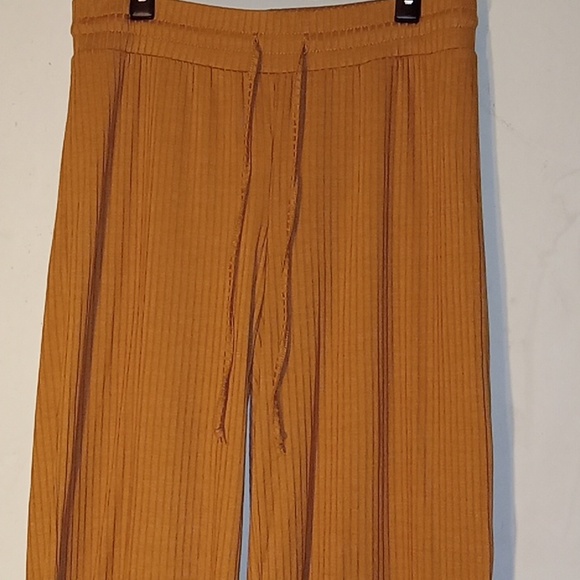 Ribbed Wide Leg Pants - Picture 4 of 7